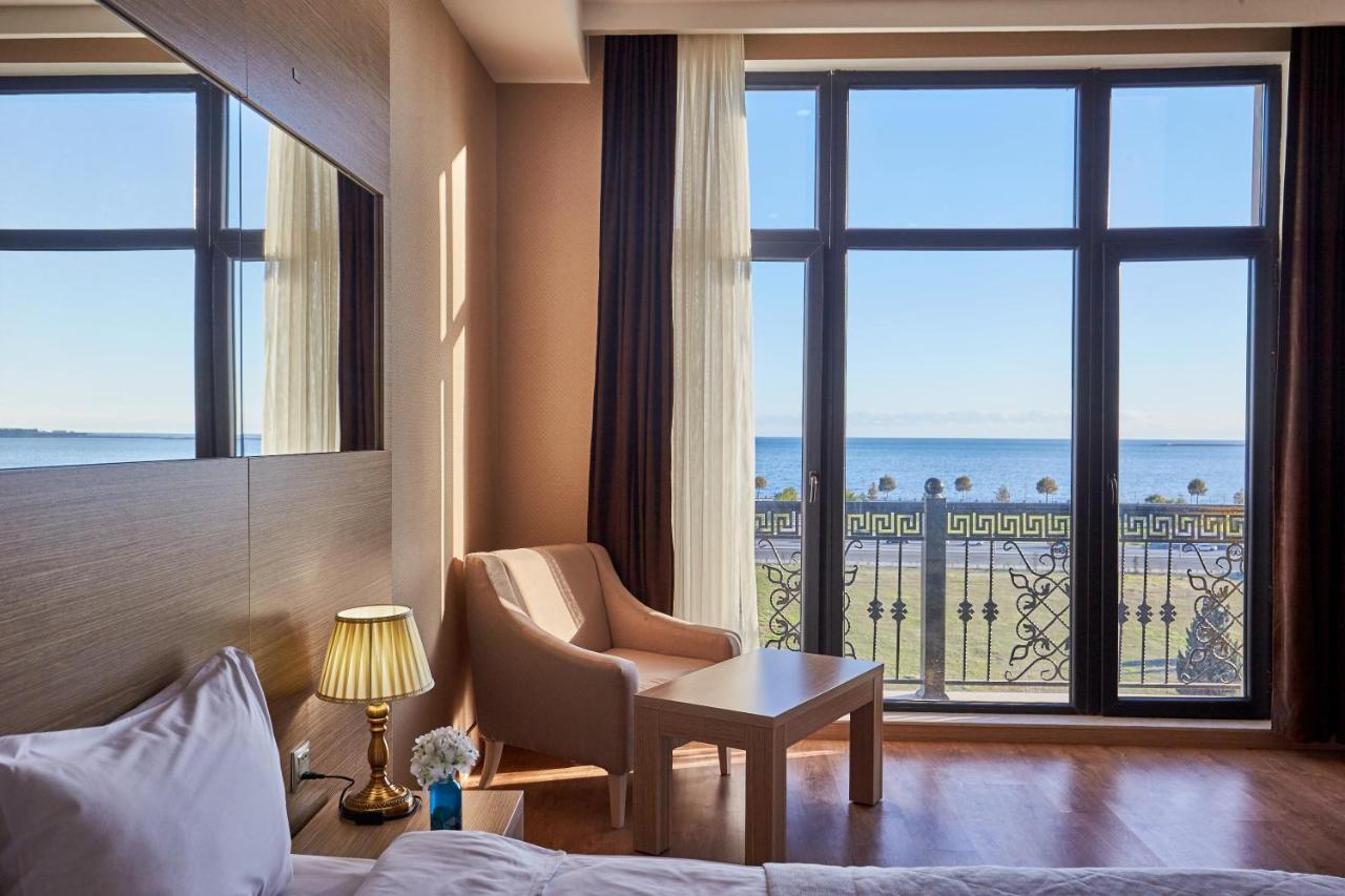 Nobel Hotel Baky Esterno foto