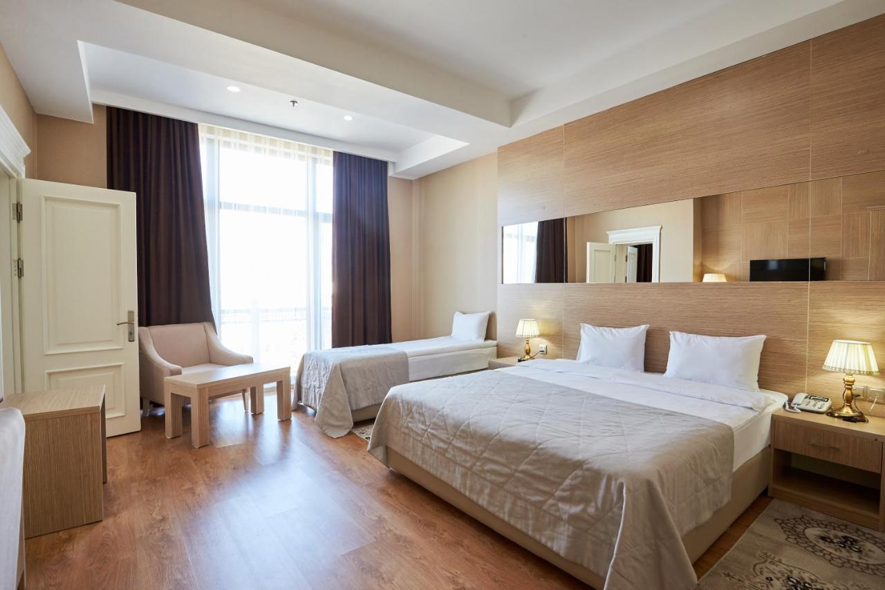 Nobel Hotel Baky Esterno foto