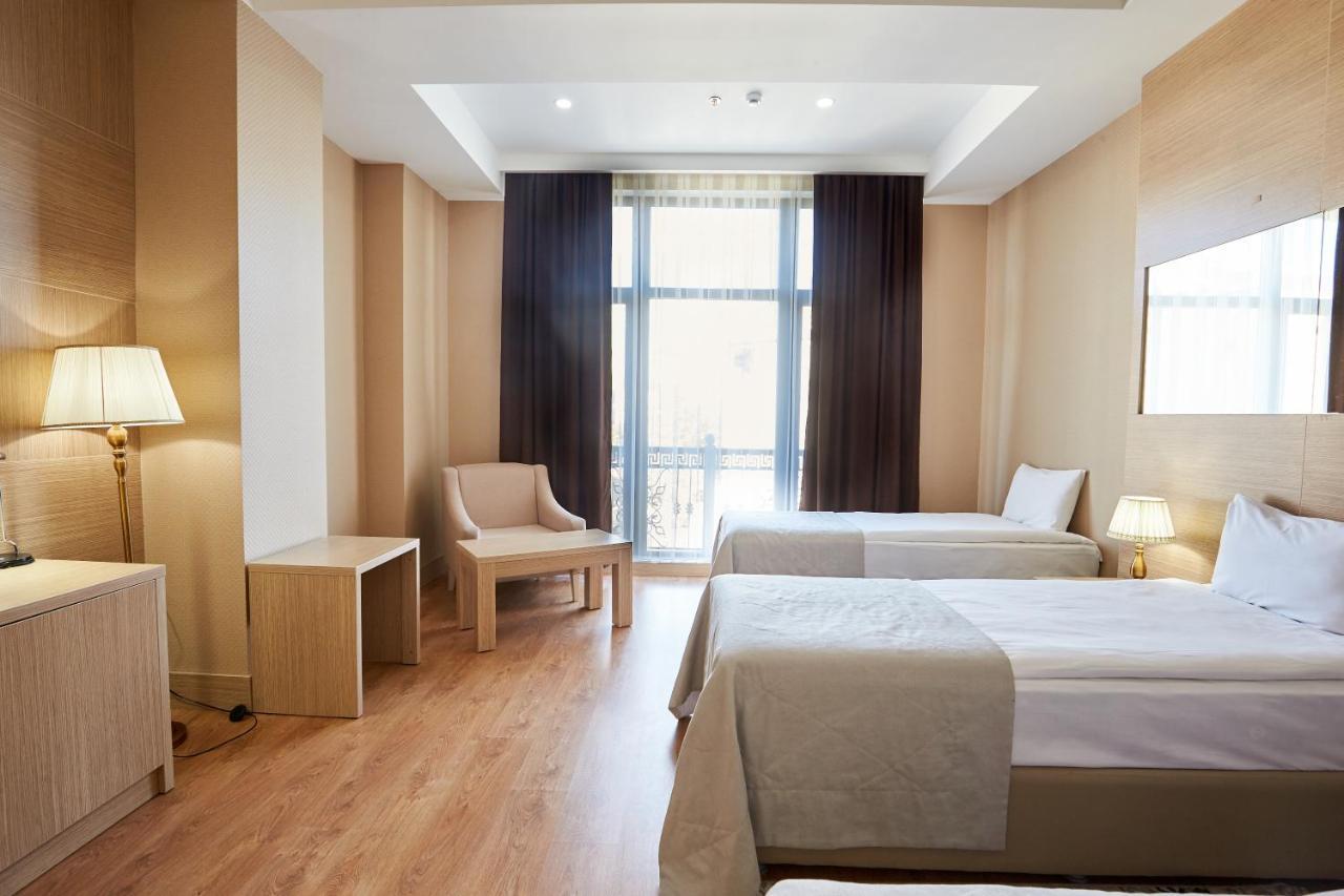 Nobel Hotel Baky Esterno foto