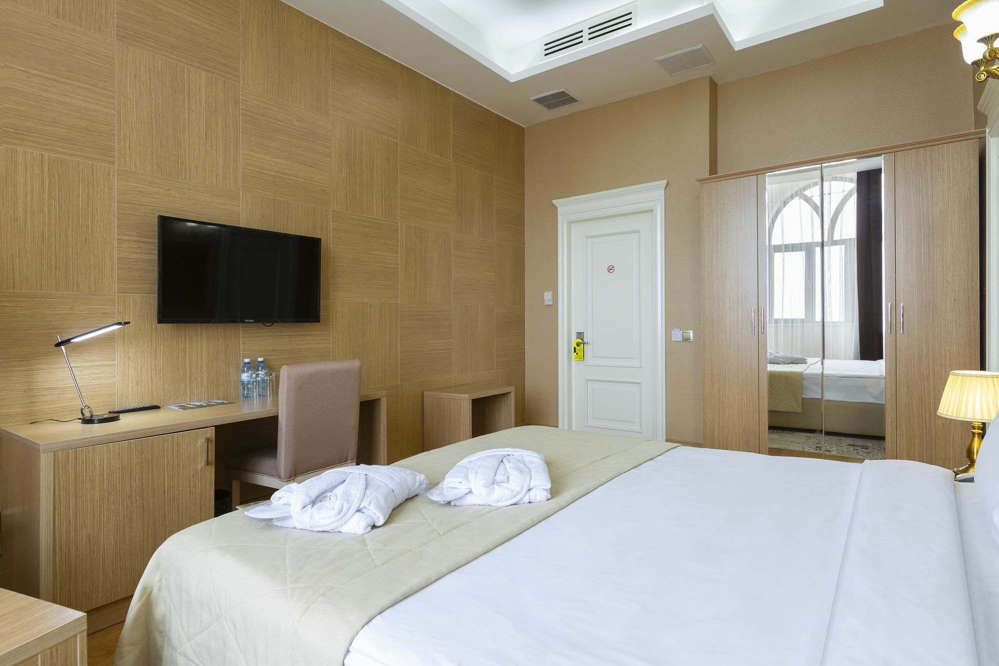 Nobel Hotel Baky Esterno foto